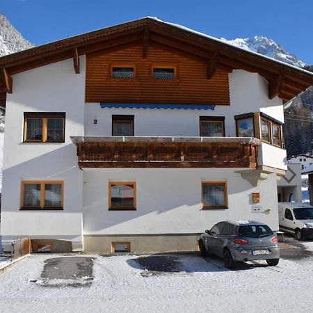 Haus Schimpfoessl Apartment Flirsch Exterior foto