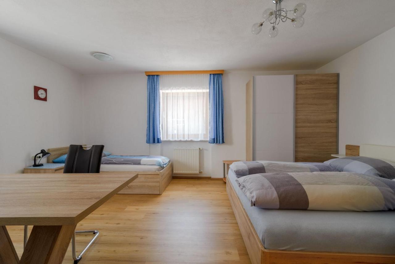 Haus Schimpfoessl Apartment Flirsch Exterior foto