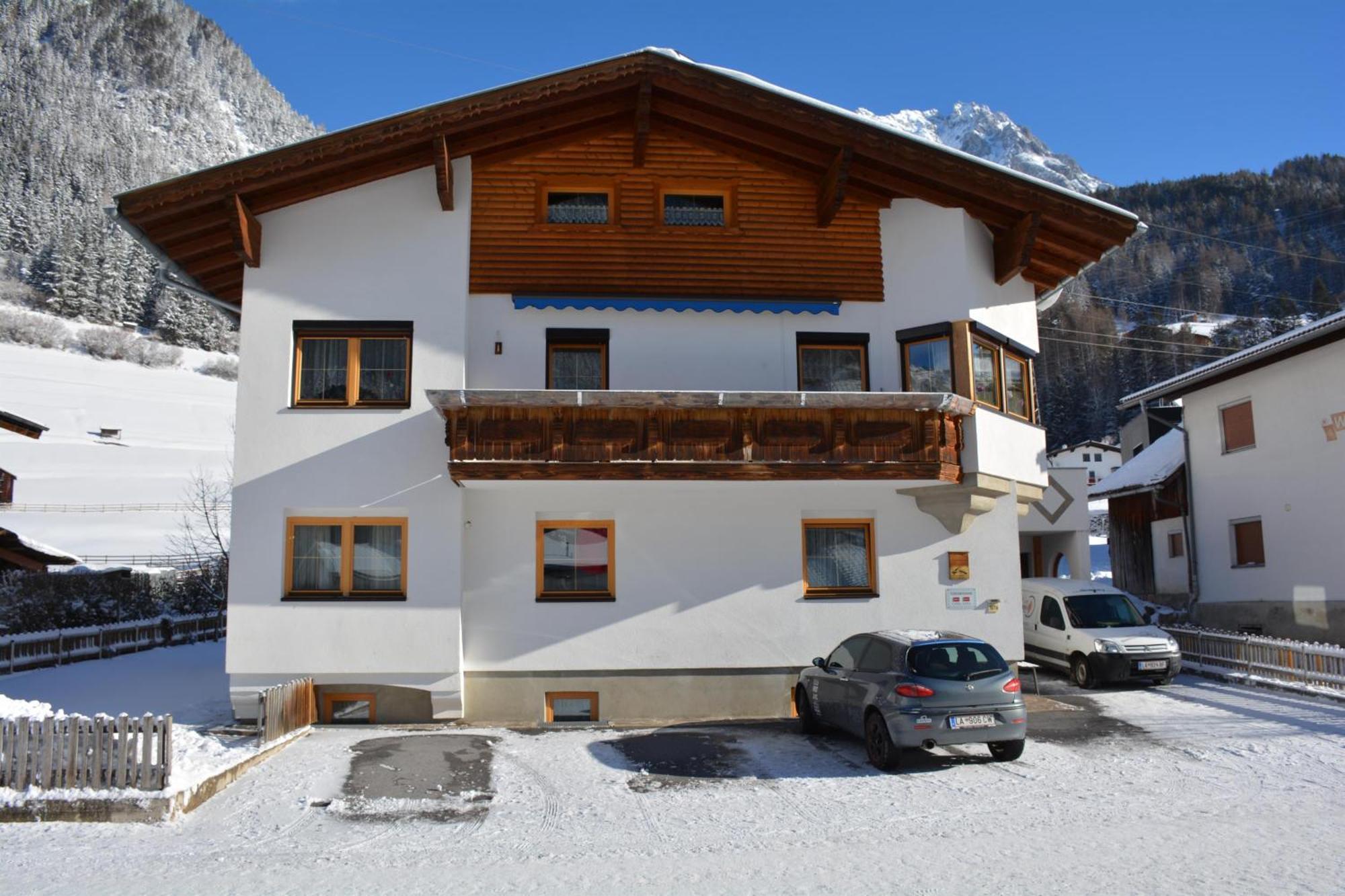 Haus Schimpfoessl Apartment Flirsch Exterior foto