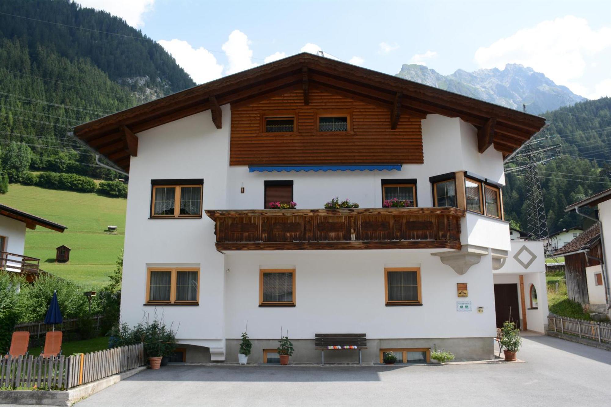 Haus Schimpfoessl Apartment Flirsch Exterior foto