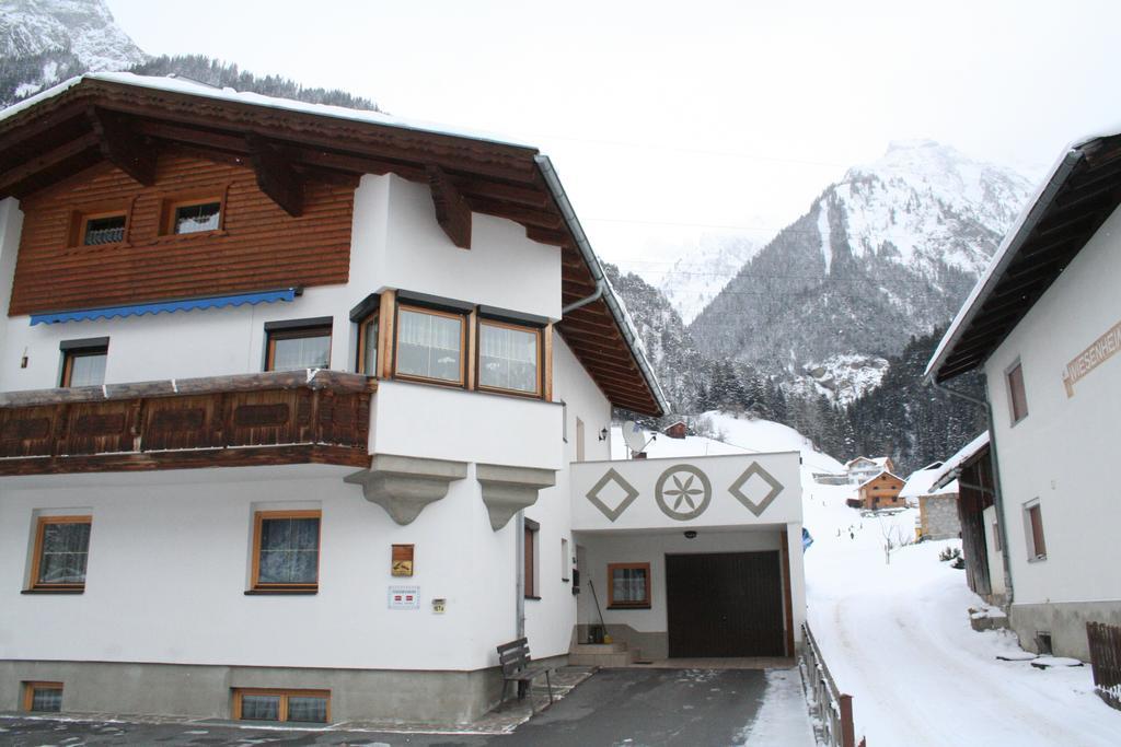 Haus Schimpfoessl Apartment Flirsch Exterior foto