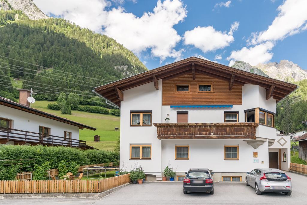 Haus Schimpfoessl Apartment Flirsch Exterior foto